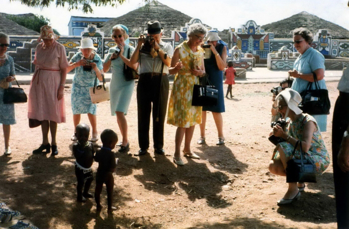 Oh look, black kids Oh look, black kids