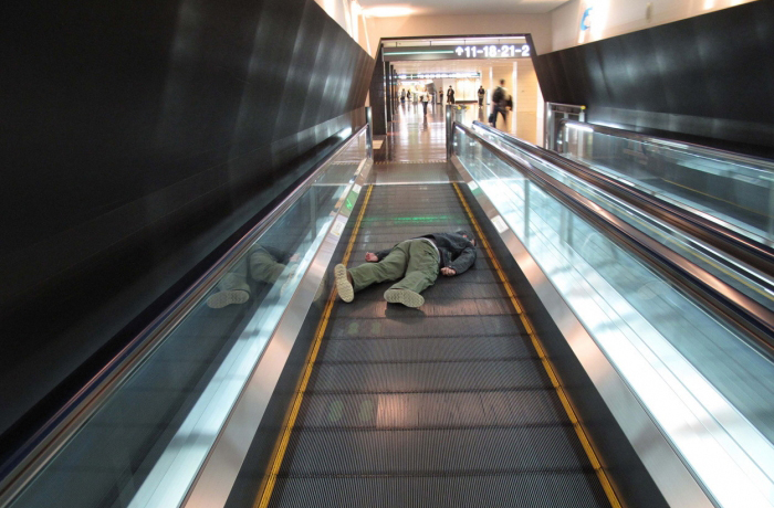 Man dies after walking 42 days in wrong direction... Man dies after walking 42 days in wrong direction...